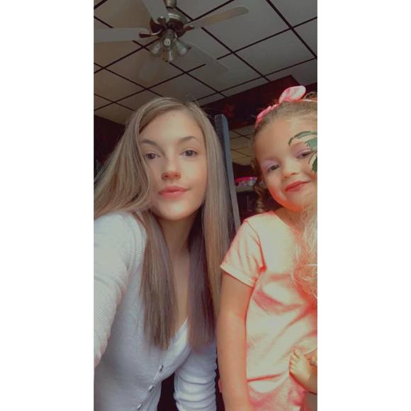 Meet your Posher, Rachel - Picture 1 of 1